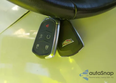 2022 Cadillac Xt5 Fwd Premium Luxury z USA, uszkodzony, nr VIN 1GYKNCR45NZ126479